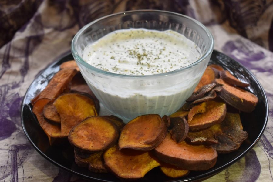 Sweet potato chips aside a bowl of dill dipping sauce. Photo by Shelby Mosel. 