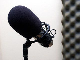Microphone+image+is+from+freeimages.com.